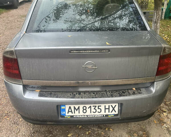 Сірий Опель Вектра, об'ємом двигуна 2.2 л та пробігом 252 тис. км за 3500 $, фото 1 на Automoto.ua