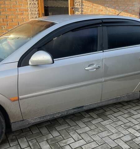 Сірий Опель Вектра, об'ємом двигуна 2.2 л та пробігом 296 тис. км за 3800 $, фото 2 на Automoto.ua
