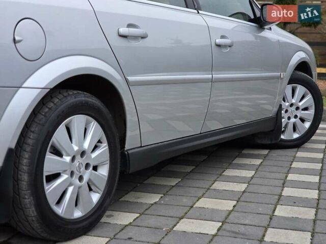 Серый Опель Вектра, объемом двигателя 2.2 л и пробегом 252 тыс. км за 4500 $, фото 33 на Automoto.ua