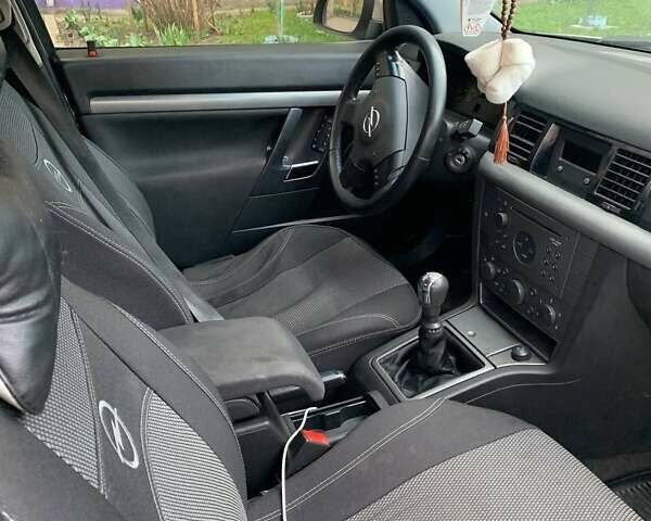 Серый Опель Вектра, объемом двигателя 1.6 л и пробегом 310 тыс. км за 3800 $, фото 12 на Automoto.ua