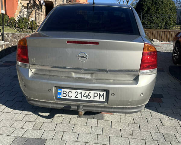 Серый Опель Вектра, объемом двигателя 2 л и пробегом 232 тыс. км за 4200 $, фото 3 на Automoto.ua