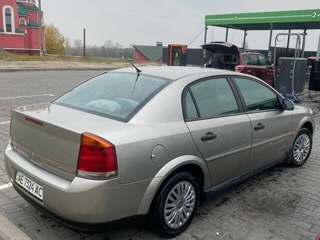 Сірий Опель Вектра, об'ємом двигуна 1.8 л та пробігом 248 тис. км за 3704 $, фото 5 на Automoto.ua
