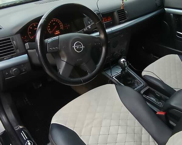 Сірий Опель Вектра, об'ємом двигуна 2 л та пробігом 316 тис. км за 3100 $, фото 4 на Automoto.ua