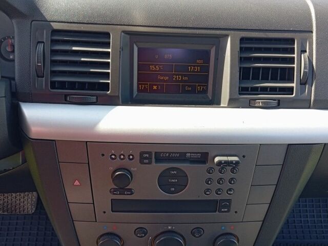 Серый Опель Вектра, объемом двигателя 2.2 л и пробегом 240 тыс. км за 4000 $, фото 10 на Automoto.ua