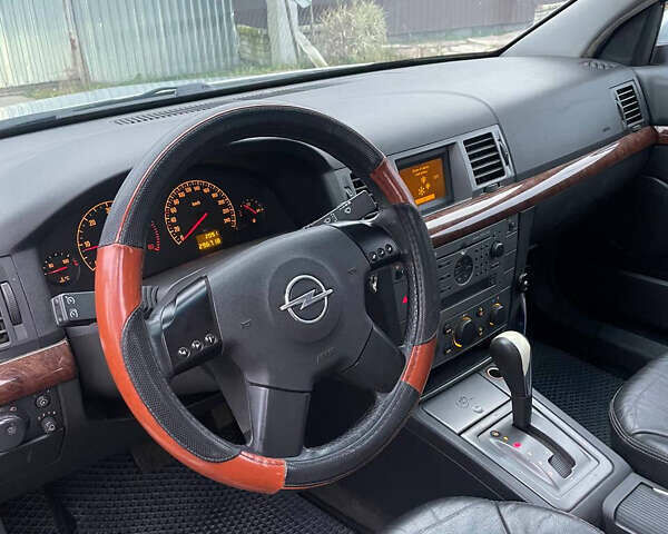 Серый Опель Вектра, объемом двигателя 2.2 л и пробегом 296 тыс. км за 4250 $, фото 7 на Automoto.ua