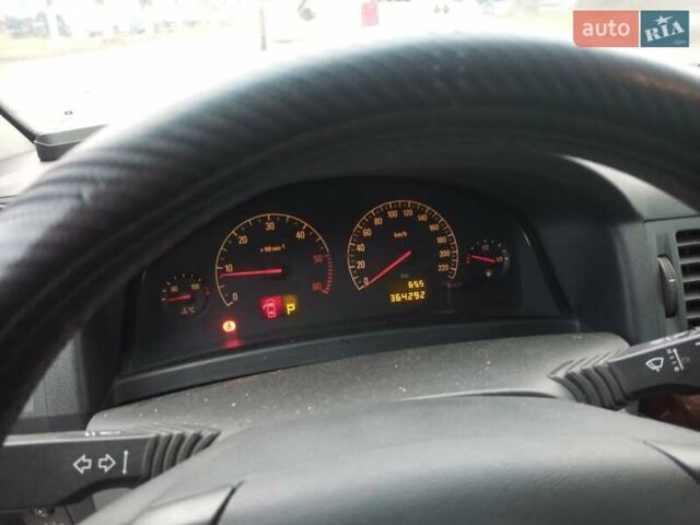 Серый Опель Вектра, объемом двигателя 2.2 л и пробегом 365 тыс. км за 4300 $, фото 5 на Automoto.ua