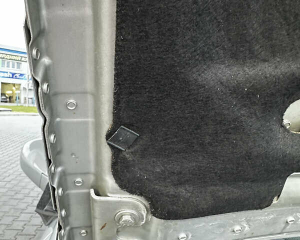 Сірий Опель Вектра, об'ємом двигуна 1.8 л та пробігом 164 тис. км за 4800 $, фото 32 на Automoto.ua