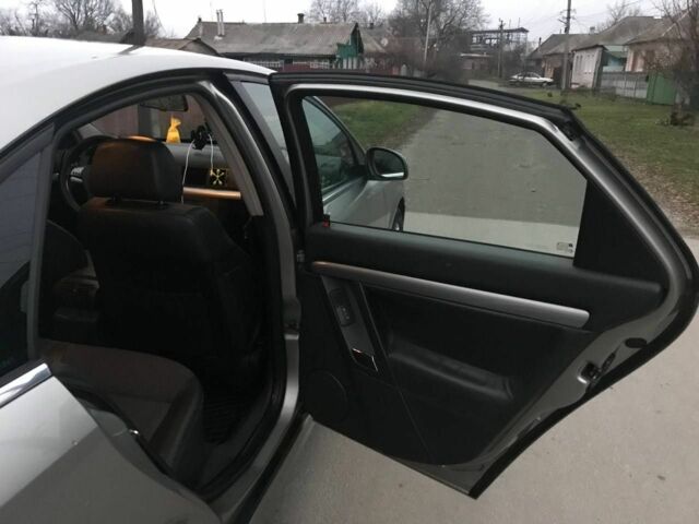 Серый Опель Вектра, объемом двигателя 2.2 л и пробегом 295 тыс. км за 4700 $, фото 17 на Automoto.ua