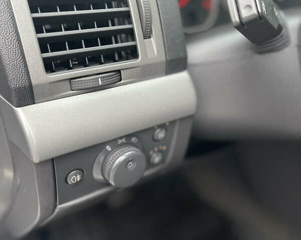 Серый Опель Вектра, объемом двигателя 1.8 л и пробегом 288 тыс. км за 4350 $, фото 11 на Automoto.ua