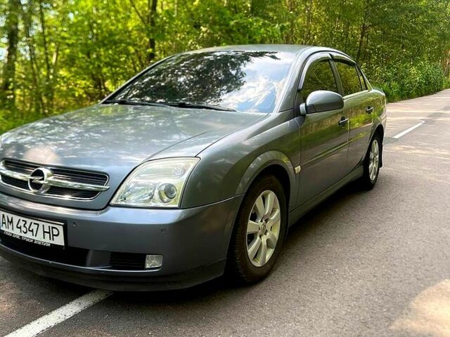 Серый Опель Вектра, объемом двигателя 2.2 л и пробегом 230 тыс. км за 4000 $, фото 2 на Automoto.ua