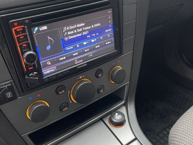 Серый Опель Вектра, объемом двигателя 1.8 л и пробегом 288 тыс. км за 4000 $, фото 15 на Automoto.ua