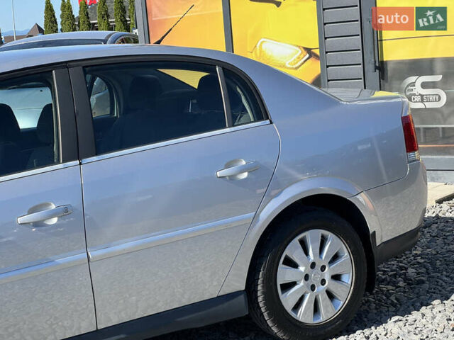 Опель Вектра 2003 в Стрые на Automoto.ua Серый Опель Вектра, объемом двигателя 2.2 л и пробегом 251 тыс. км за 4300 $, фото 10 на Automoto.ua