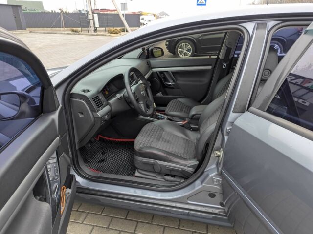 Серый Опель Вектра, объемом двигателя 1.8 л и пробегом 281 тыс. км за 3299 $, фото 16 на Automoto.ua