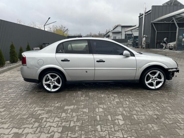 Серый Опель Вектра, объемом двигателя 2.2 л и пробегом 340 тыс. км за 2600 $, фото 2 на Automoto.ua