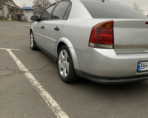 Серый Опель Вектра, объемом двигателя 2.2 л и пробегом 330 тыс. км за 4200 $, фото 5 на Automoto.ua