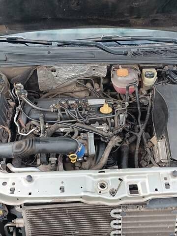 Серый Опель Вектра, объемом двигателя 2.2 л и пробегом 246 тыс. км за 3800 $, фото 14 на Automoto.ua