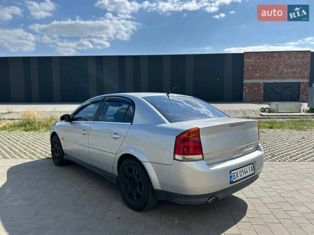 Сірий Опель Вектра, об'ємом двигуна 2.2 л та пробігом 318 тис. км за 4700 $, фото 33 на Automoto.ua
