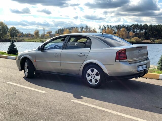 Опель Вектра 2003 в Попольне на Automoto.ua Серый Опель Вектра, объемом двигателя 2.2 л и пробегом 280 тыс. км за 3899 $, фото 2 на Automoto.ua