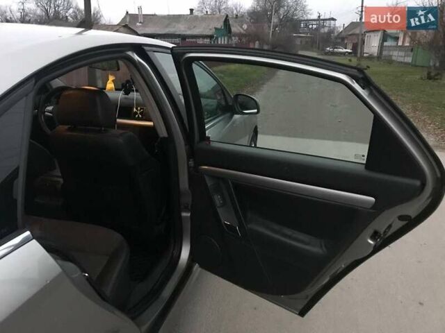 Серый Опель Вектра, объемом двигателя 2.2 л и пробегом 295 тыс. км за 4700 $, фото 16 на Automoto.ua