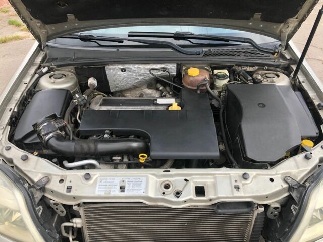 Сірий Опель Вектра, об'ємом двигуна 2.2 л та пробігом 280 тис. км за 3699 $, фото 21 на Automoto.ua