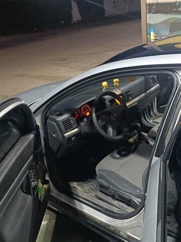 Сірий Опель Вектра, об'ємом двигуна 2.17 л та пробігом 200 тис. км за 4500 $, фото 3 на Automoto.ua