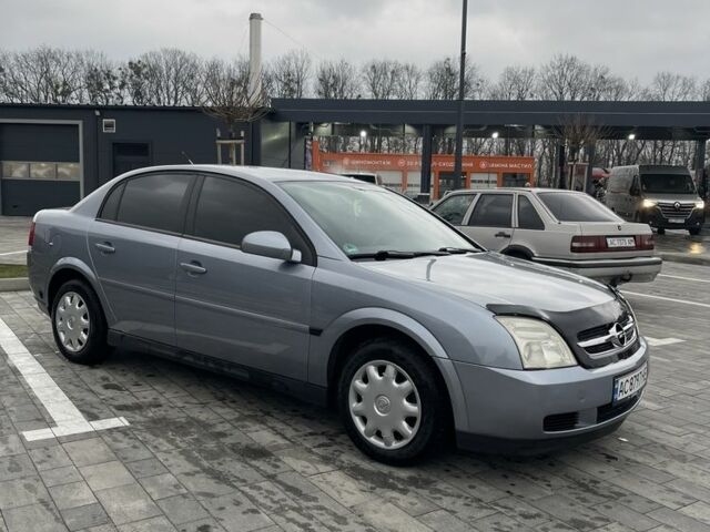 Серый Опель Вектра, объемом двигателя 1.8 л и пробегом 288 тыс. км за 4000 $, фото 1 на Automoto.ua