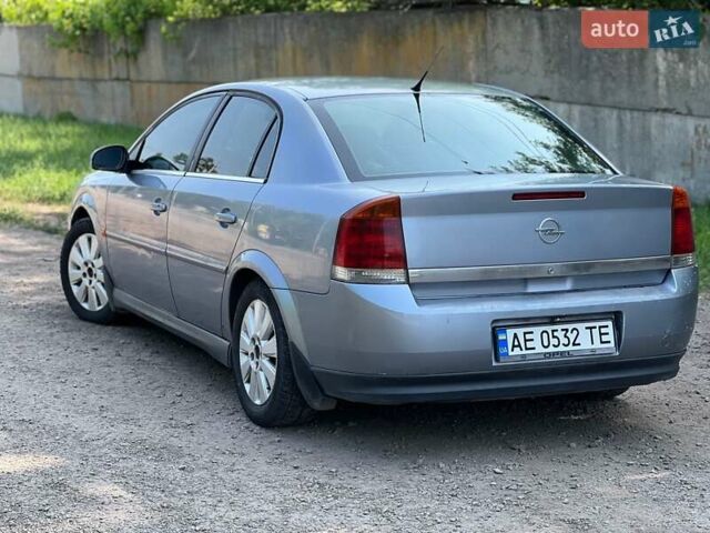 Серый Опель Вектра, объемом двигателя 2.2 л и пробегом 415 тыс. км за 3700 $, фото 5 на Automoto.ua