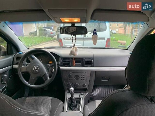 Серый Опель Вектра, объемом двигателя 1.6 л и пробегом 310 тыс. км за 3800 $, фото 22 на Automoto.ua