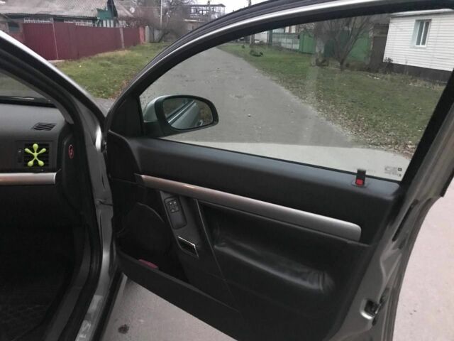 Серый Опель Вектра, объемом двигателя 2.2 л и пробегом 295 тыс. км за 4700 $, фото 14 на Automoto.ua