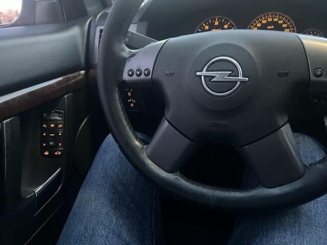 Сірий Опель Вектра, об'ємом двигуна 2.2 л та пробігом 350 тис. км за 3999 $, фото 19 на Automoto.ua