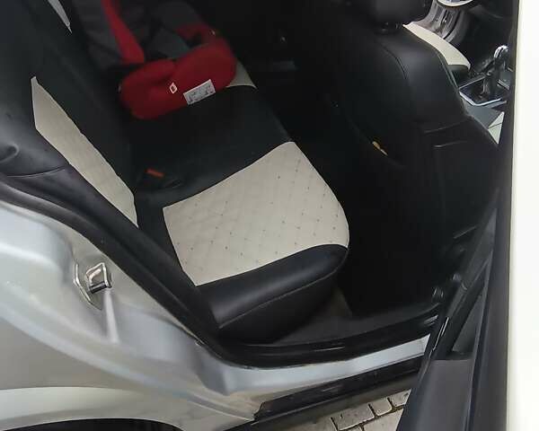 Сірий Опель Вектра, об'ємом двигуна 2 л та пробігом 316 тис. км за 3100 $, фото 1 на Automoto.ua