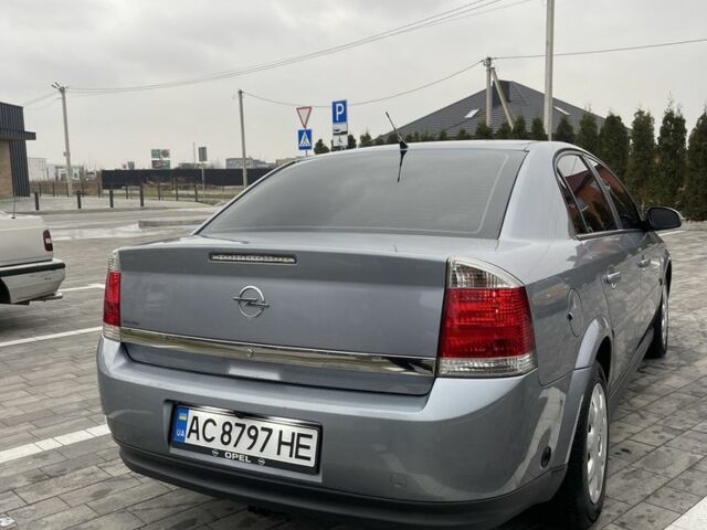 Серый Опель Вектра, объемом двигателя 1.8 л и пробегом 288 тыс. км за 4000 $, фото 5 на Automoto.ua