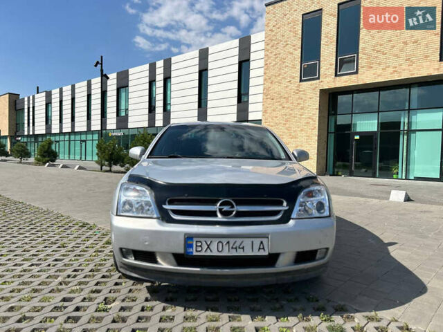 Сірий Опель Вектра, об'ємом двигуна 2.2 л та пробігом 318 тис. км за 4700 $, фото 37 на Automoto.ua