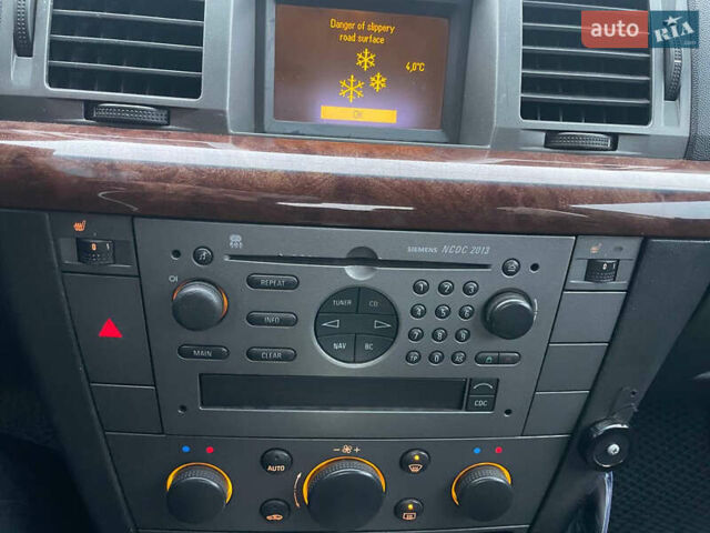 Серый Опель Вектра, объемом двигателя 2.2 л и пробегом 296 тыс. км за 4250 $, фото 13 на Automoto.ua