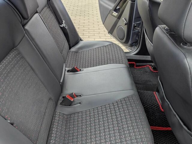 Серый Опель Вектра, объемом двигателя 1.8 л и пробегом 281 тыс. км за 3299 $, фото 17 на Automoto.ua