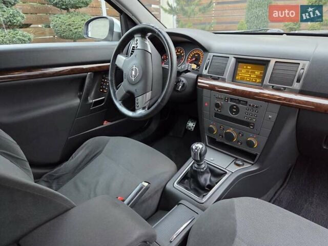 Серый Опель Вектра, объемом двигателя 2.2 л и пробегом 252 тыс. км за 4500 $, фото 43 на Automoto.ua