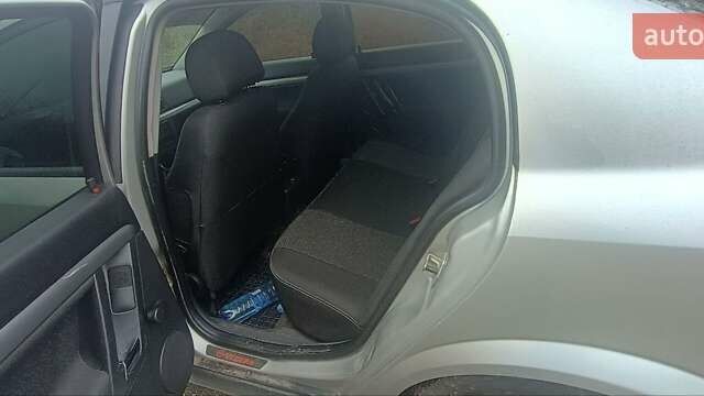 Опель Вектра 2003 в Хмельнике на Automoto.ua Серый Опель Вектра, объемом двигателя 2.17 л и пробегом 347 тыс. км за 3500 $, фото 2 на Automoto.ua