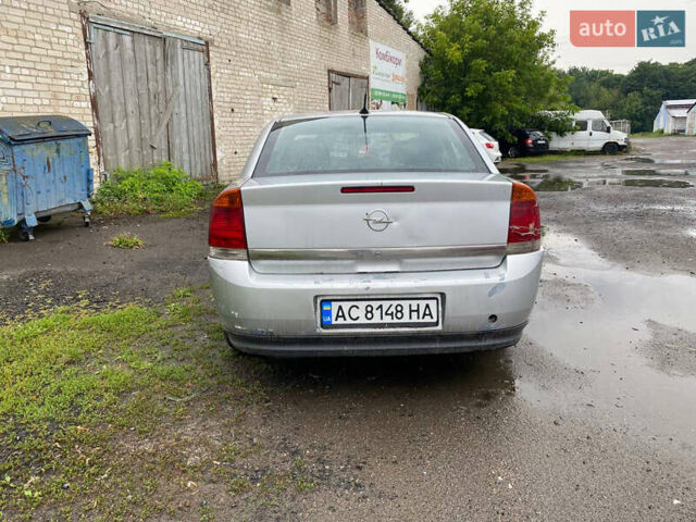 Серый Опель Вектра, объемом двигателя 2 л и пробегом 330 тыс. км за 2300 $, фото 6 на Automoto.ua