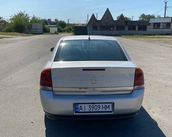 Сірий Опель Вектра, об'ємом двигуна 2.2 л та пробігом 270 тис. км за 4500 $, фото 7 на Automoto.ua