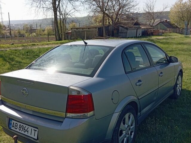 Серый Опель Вектра, объемом двигателя 2.2 л и пробегом 240 тыс. км за 4000 $, фото 3 на Automoto.ua