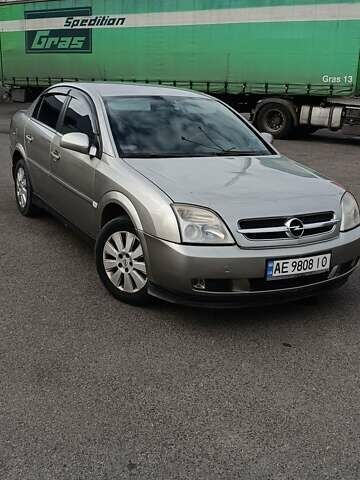 Серый Опель Вектра, объемом двигателя 2.2 л и пробегом 246 тыс. км за 3800 $, фото 2 на Automoto.ua