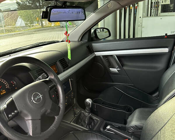 Сірий Опель Вектра, об'ємом двигуна 1.8 л та пробігом 164 тис. км за 4800 $, фото 10 на Automoto.ua