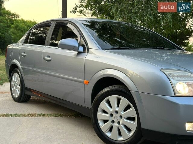 Сірий Опель Вектра, об'ємом двигуна 2.2 л та пробігом 228 тис. км за 3900 $, фото 11 на Automoto.ua