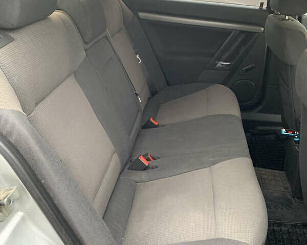 Серый Опель Вектра, объемом двигателя 2.2 л и пробегом 330 тыс. км за 4200 $, фото 11 на Automoto.ua