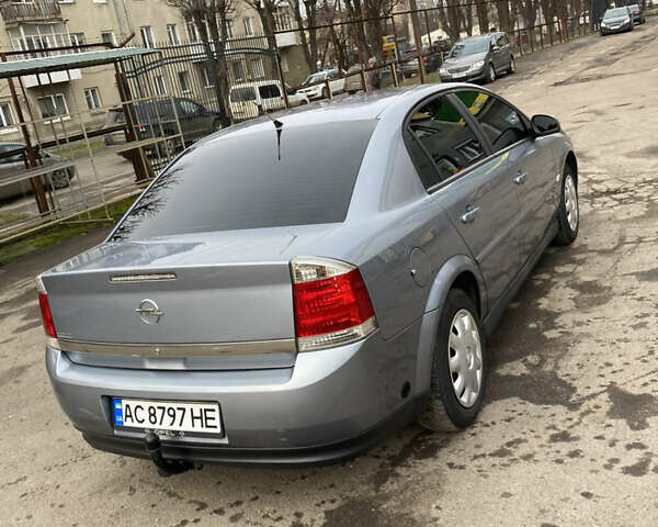 Серый Опель Вектра, объемом двигателя 1.8 л и пробегом 285 тыс. км за 4500 $, фото 5 на Automoto.ua