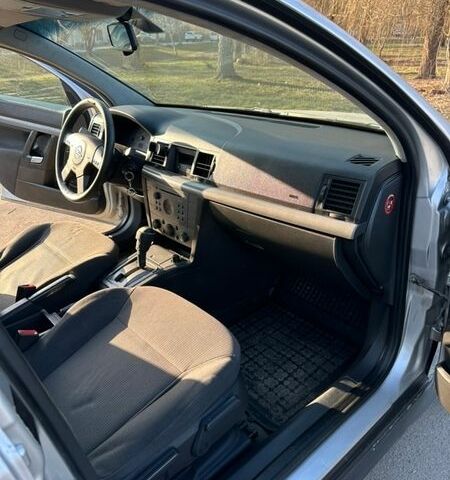 Сірий Опель Вектра, об'ємом двигуна 2.2 л та пробігом 297 тис. км за 3000 $, фото 12 на Automoto.ua