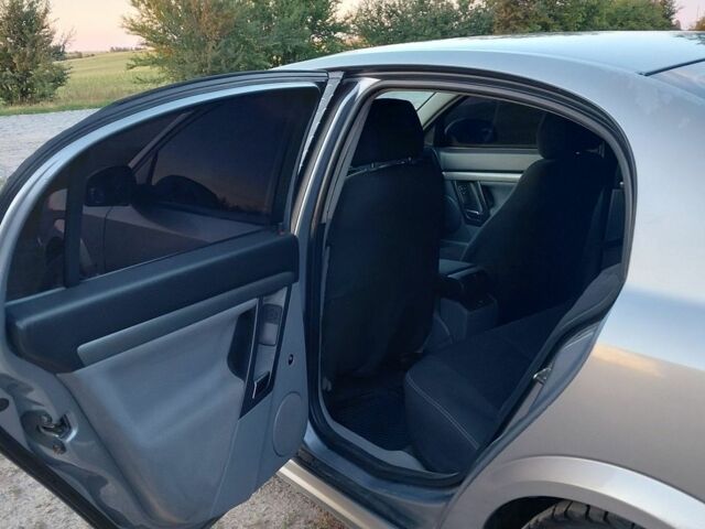 Сірий Опель Вектра, об'ємом двигуна 2 л та пробігом 38 тис. км за 3000 $, фото 6 на Automoto.ua