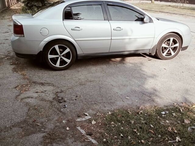 Серый Опель Вектра, объемом двигателя 2.2 л и пробегом 304 тыс. км за 4700 $, фото 2 на Automoto.ua