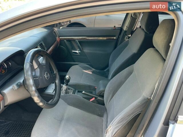 Сірий Опель Вектра, об'ємом двигуна 2 л та пробігом 340 тис. км за 3300 $, фото 7 на Automoto.ua