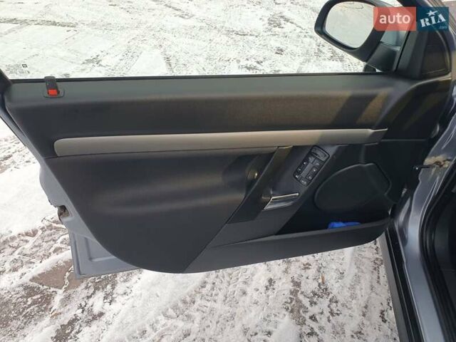 Серый Опель Вектра, объемом двигателя 1.8 л и пробегом 74 тыс. км за 6500 $, фото 9 на Automoto.ua